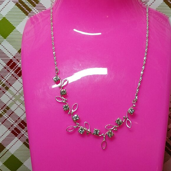 Icing Silver Tone Ivy Choker Necklace Jewelry #92 - Picture 4 of 7